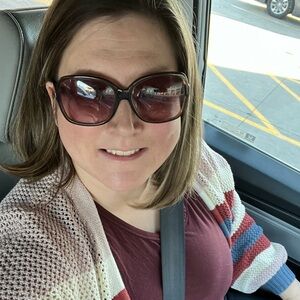 Meet your Posher, Jennifer